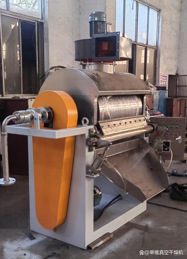 滾筒刮板干燥機(jī) 原理、特點(diǎn)與多元化應(yīng)用場(chǎng)景